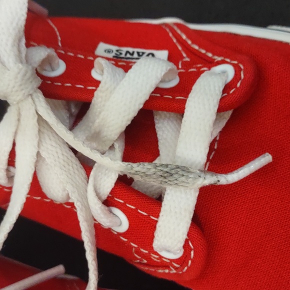 USED VANS LOW TOP TIE UP SHOE KIDS SIZE 13 COLOR RED HAS WEAR SEE ALL PHOTOS - Picture 7 of 10